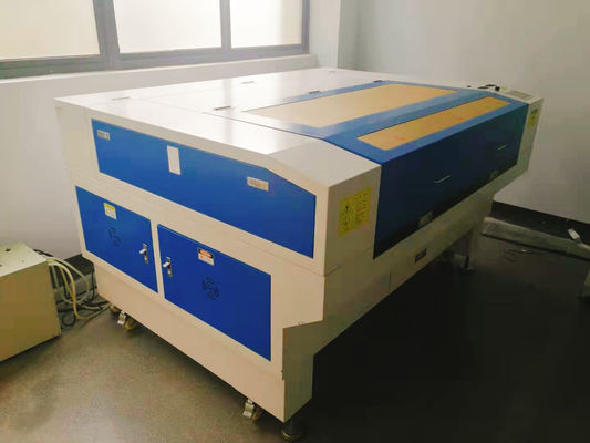 1000-26000mm/min 절단 속도 우수한 및 서비스와 함께 CO2 레이저 graving 기계