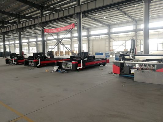 1000W-6000W 레이커스 오픈 평면 침대 금속 CNC 섬유 금속 시트 레이저 절단 기계